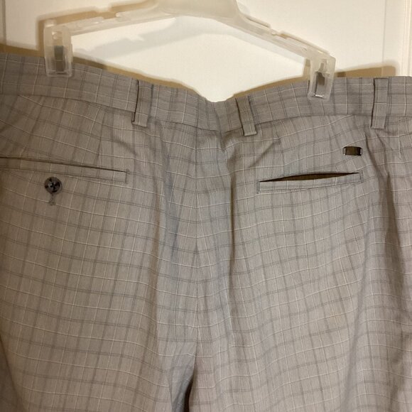 Tiger Woods Collection Men's Golf Shorts Size 36" Waist Flat Front Golfing - Picture 6 of 10